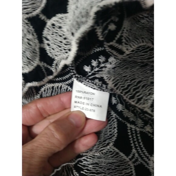 Solitaire Puff Sleeve Anthropologie Embroidered Top Medium - Picture 10 of 10